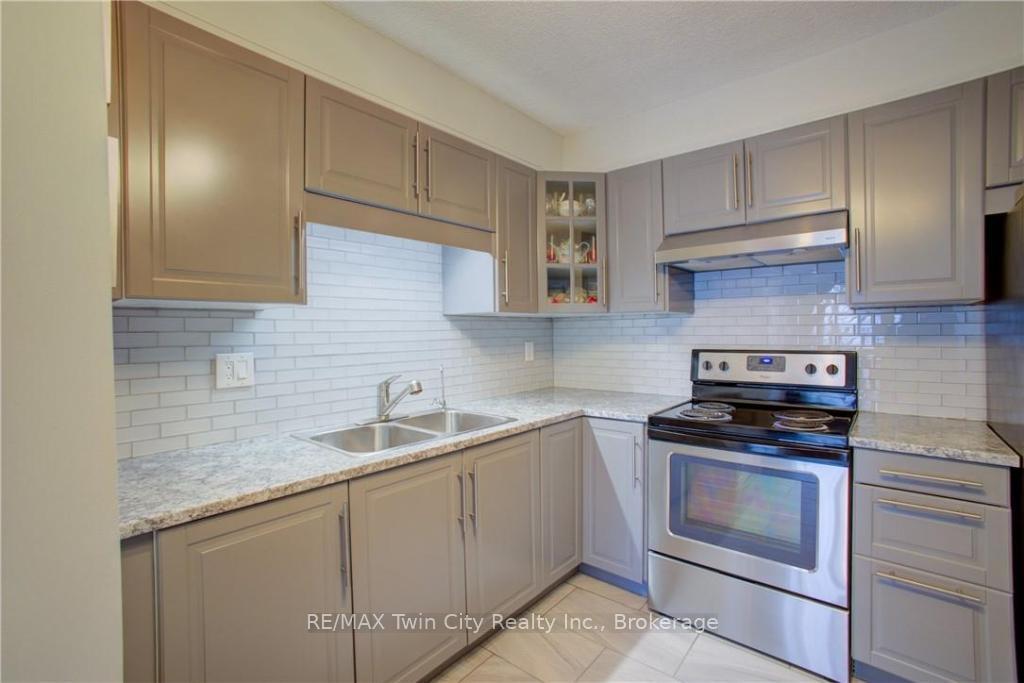 Photo 2 of Unit 210, 266 Overlea Drive, Kitchener — HOMEH