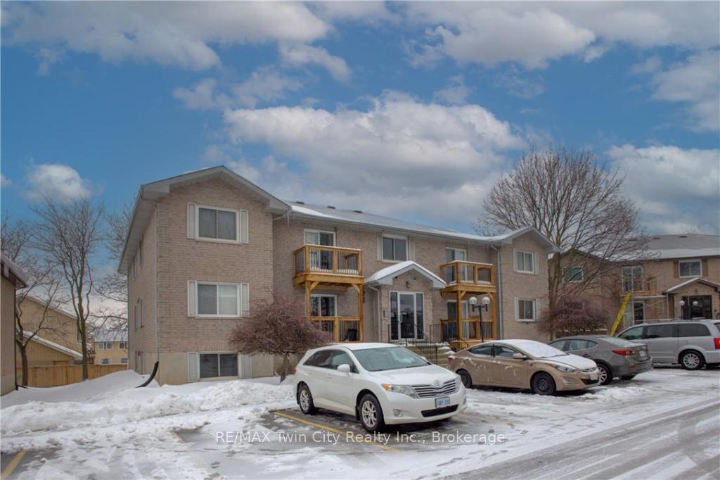 Photo 3 of Unit 210, 266 Overlea Drive, Kitchener — HOMEH
