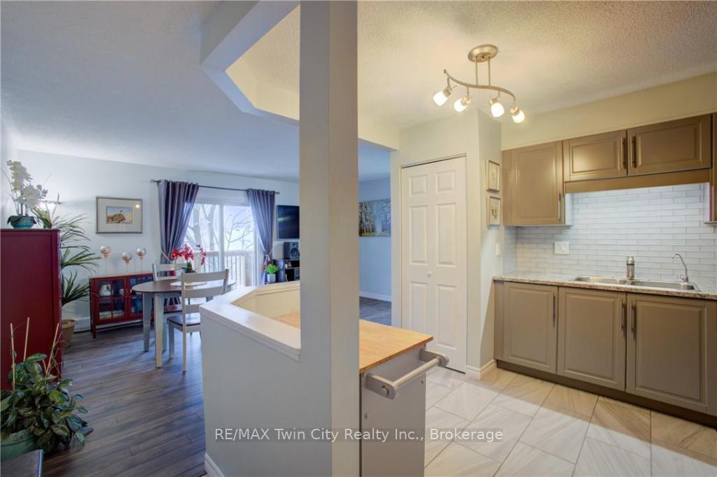 Photo 7 of Unit 210, 266 Overlea Drive, Kitchener — HOMEH