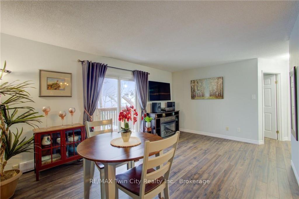 Photo 11 of Unit 210, 266 Overlea Drive, Kitchener — HOMEH