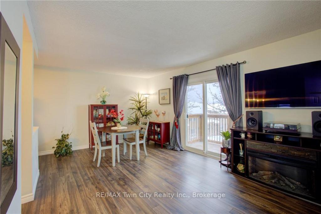 Photo 14 of Unit 210, 266 Overlea Drive, Kitchener — HOMEH