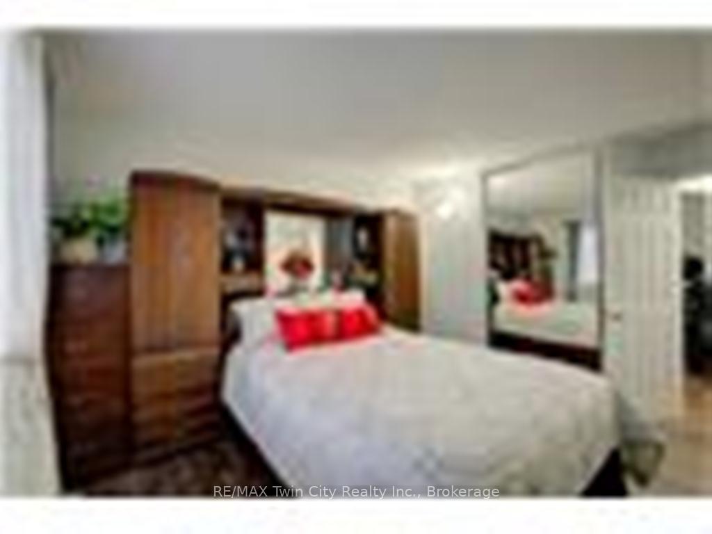 Photo 19 of Unit 210, 266 Overlea Drive, Kitchener — HOMEH