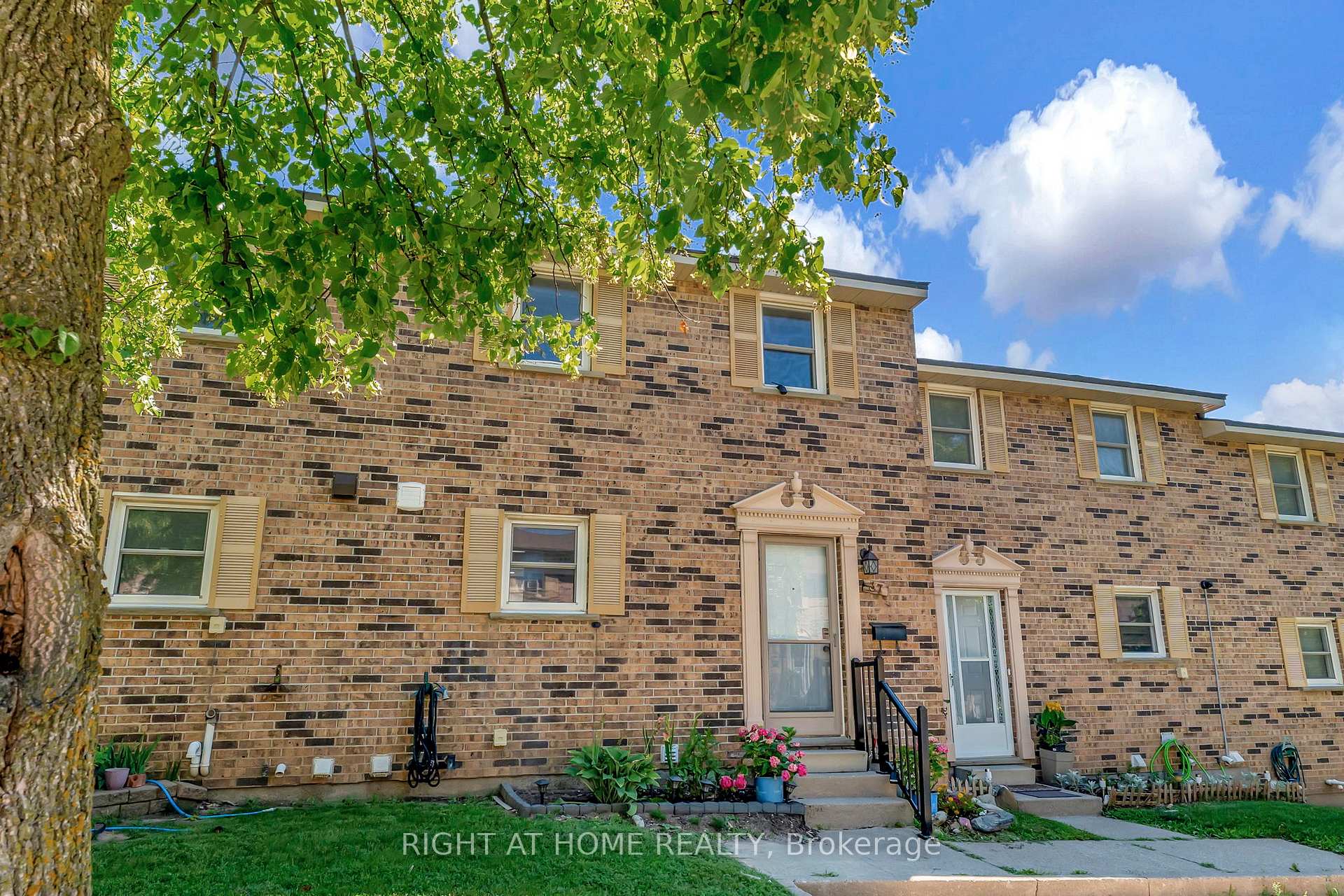 Photo 6 of Unit 37, 175 Cedar Street, Cambridge — HOMEH