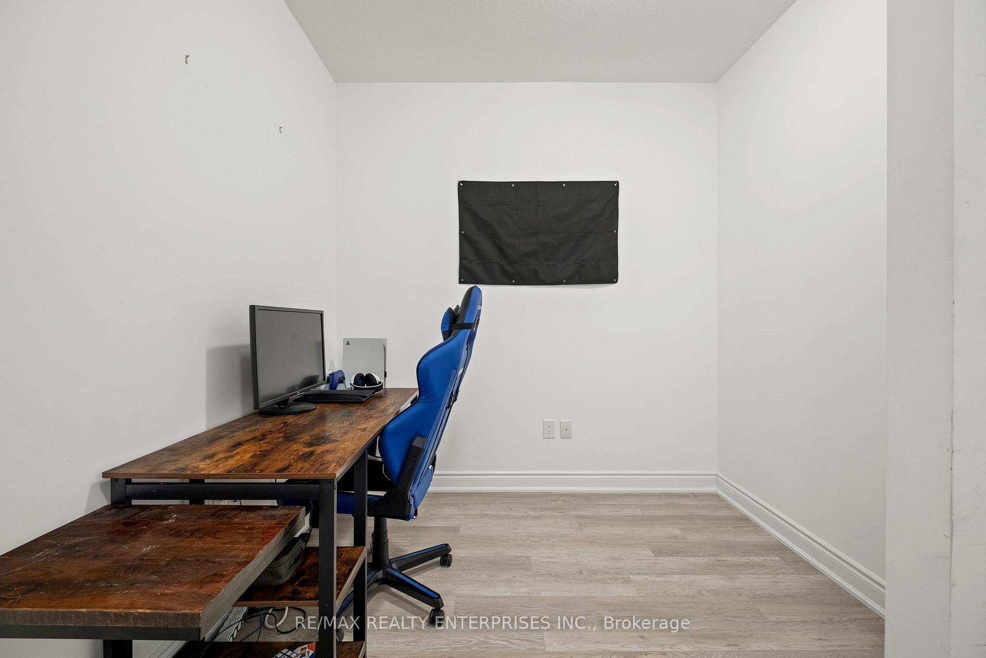 Photo 16 of Unit 806, 450 Dundas Street E, Hamilton, Waterdown — HOMEH