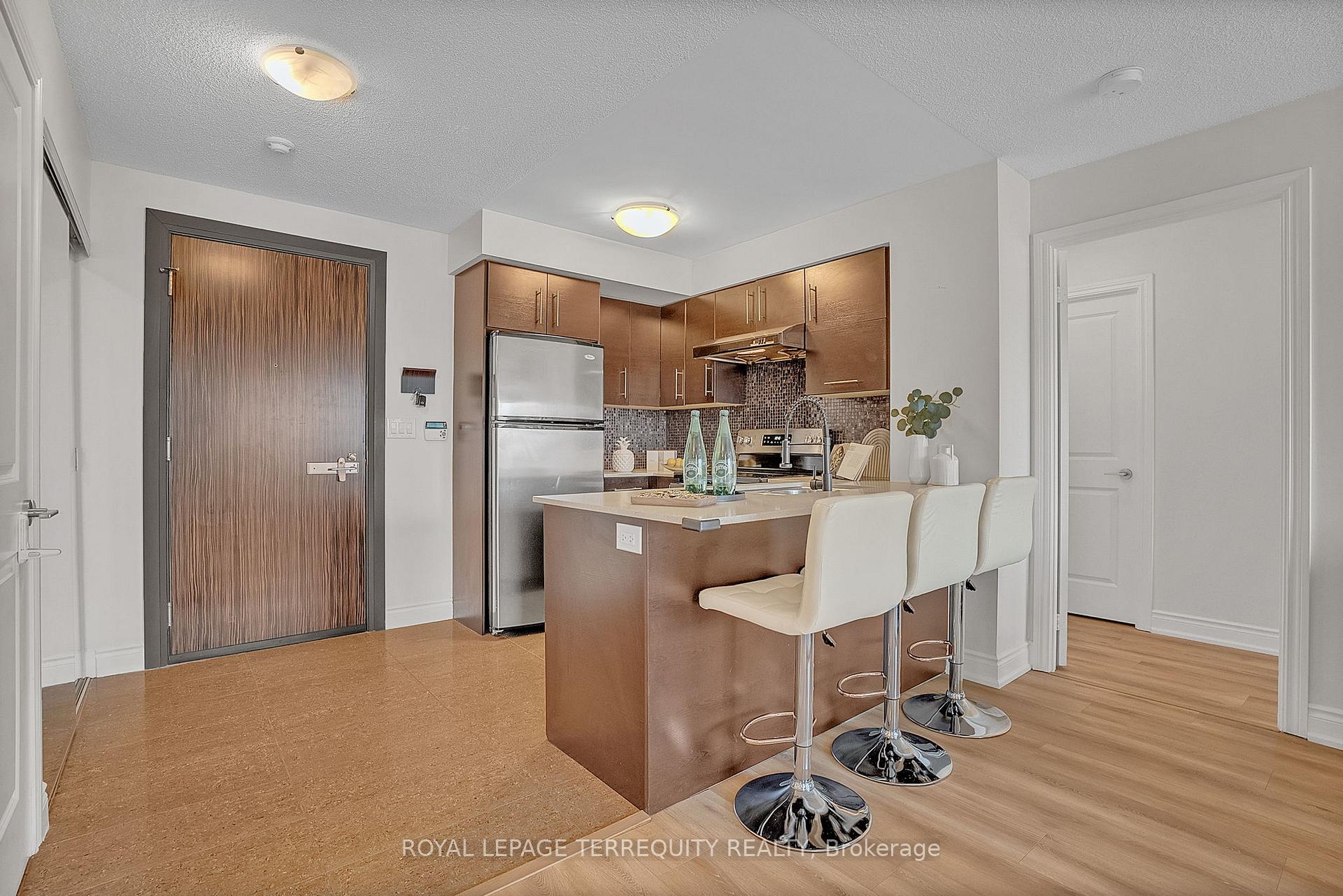 Photo 7 of Unit 210, 273 South Park Road, Markham, Commerce Valley — HOMEH