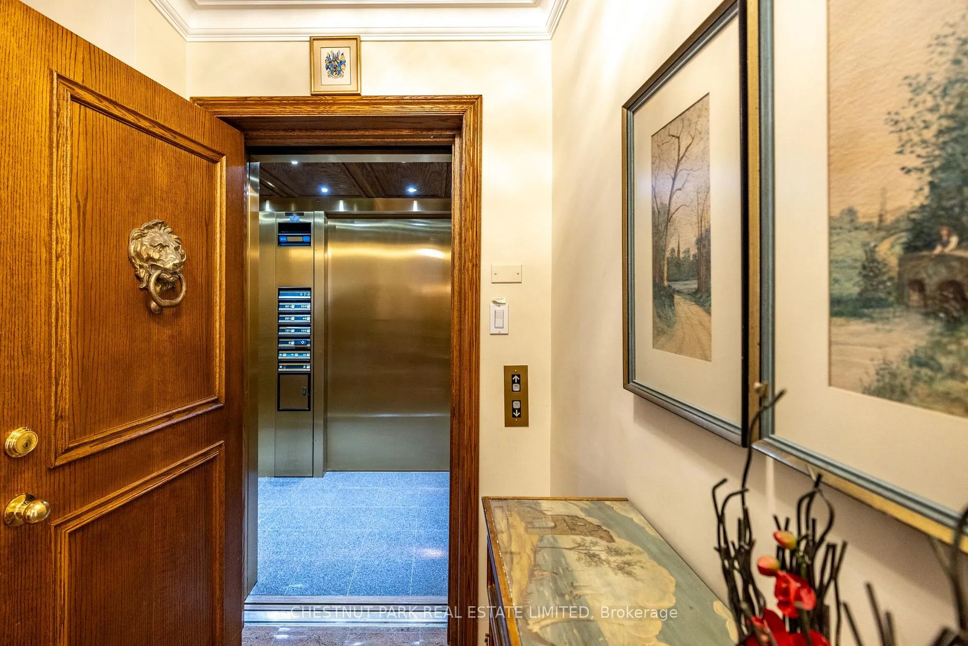 Photo 4 of Unit 102B, 2 Doncliffe Place, North York, Bridle Path-Sunnybrook-York Mills — HOMEH