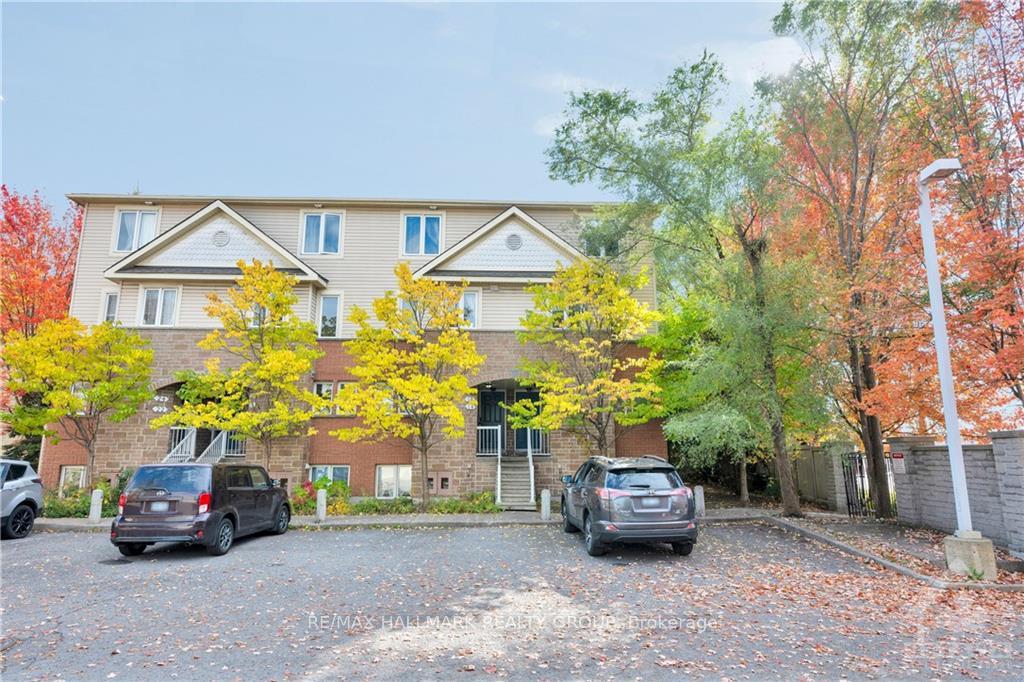 Photo 1 of 14 STRATHAVEN Private, Ottawa, Cyrville — HOMEH