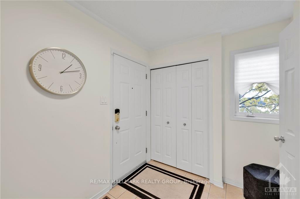Photo 2 of 14 STRATHAVEN Private, Ottawa, Cyrville — HOMEH