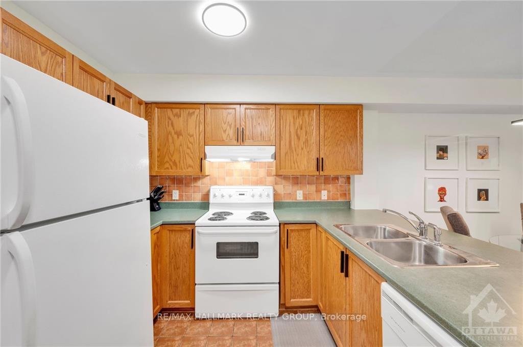 Photo 4 of 14 STRATHAVEN Private, Ottawa, Cyrville — HOMEH