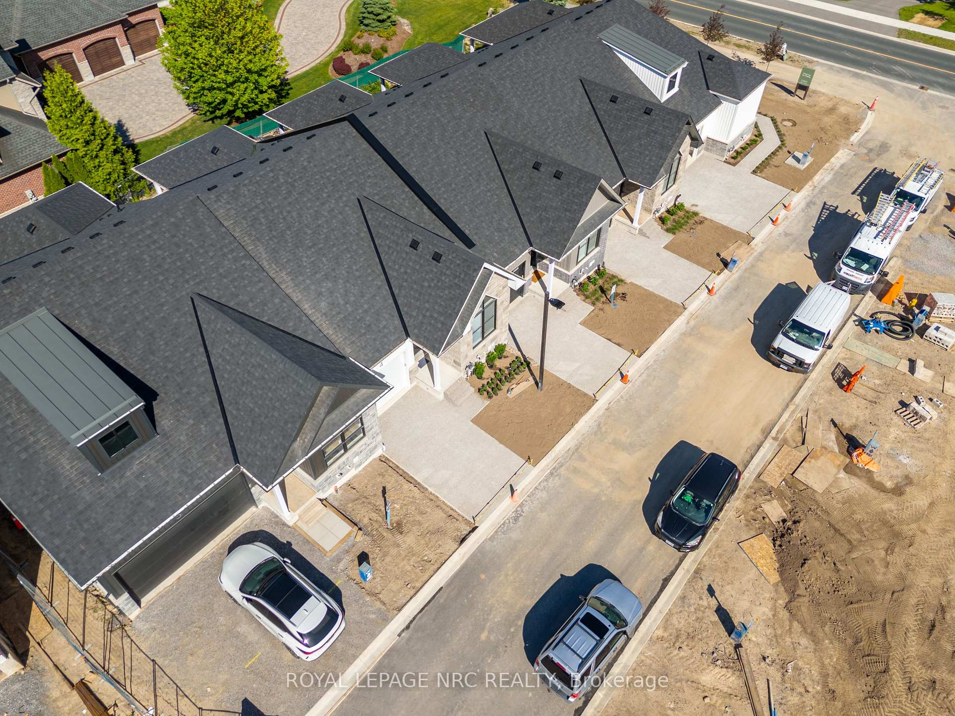 Photo 3 of Unit 5, 205 St.davids Road, Thorold, Confederation Heights — HOMEH