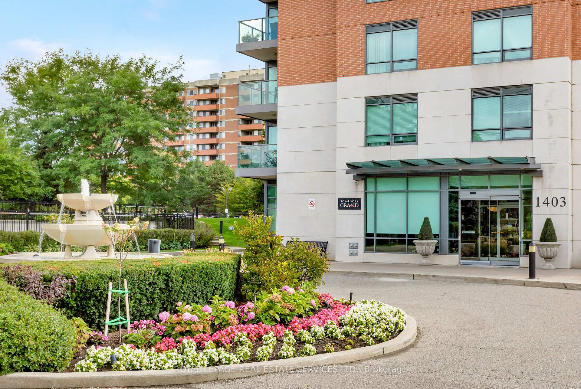 Front of Unit 708, 1403 Royal York Road