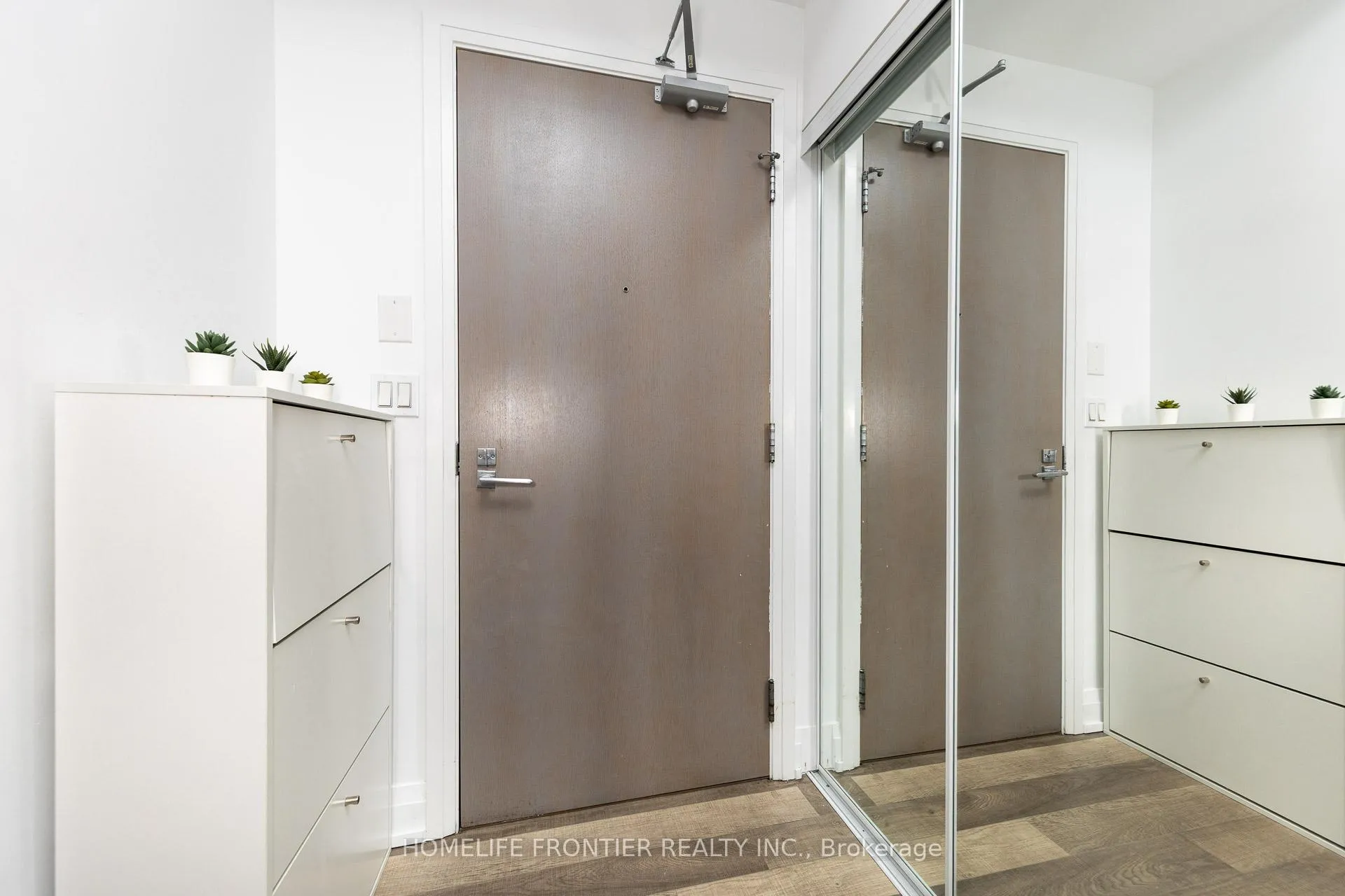 Photo 2 of Unit PH209, 7167 Yonge Street, Markham, Grandview — HOMEH