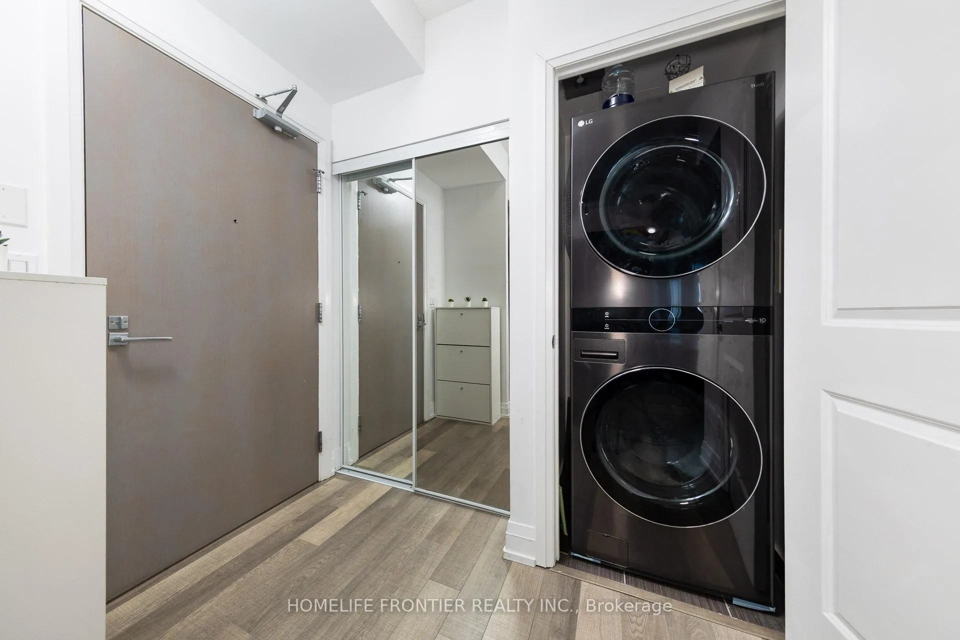 Photo 3 of Unit PH209, 7167 Yonge Street, Markham, Grandview — HOMEH