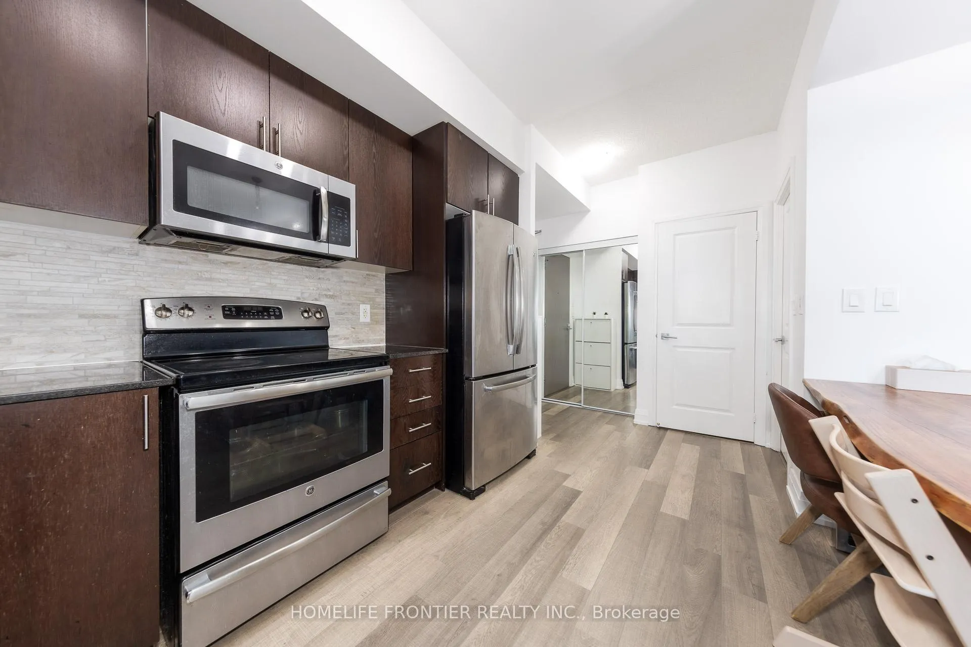 Photo 4 of Unit PH209, 7167 Yonge Street, Markham, Grandview — HOMEH