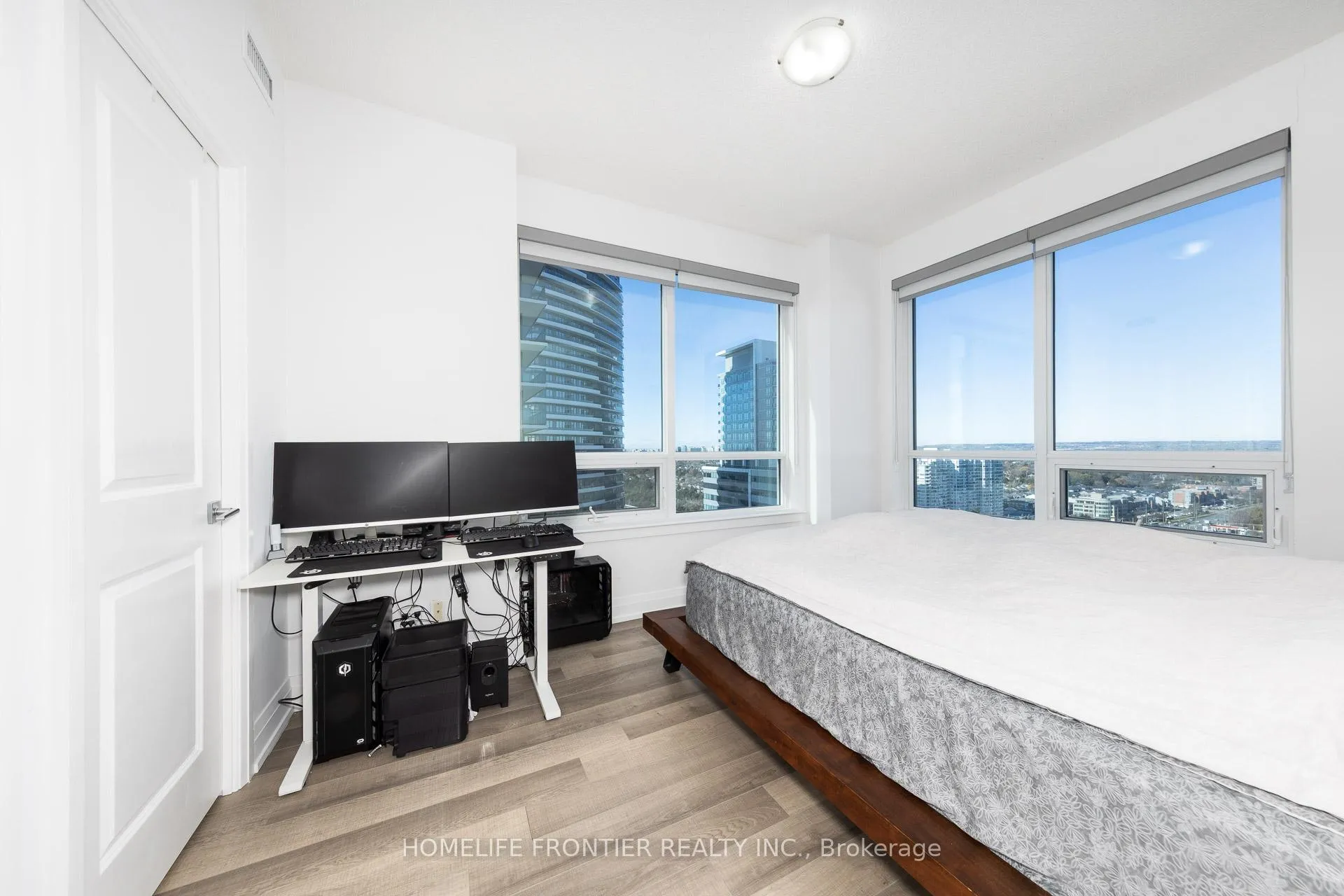 Photo 13 of Unit PH209, 7167 Yonge Street, Markham, Grandview — HOMEH