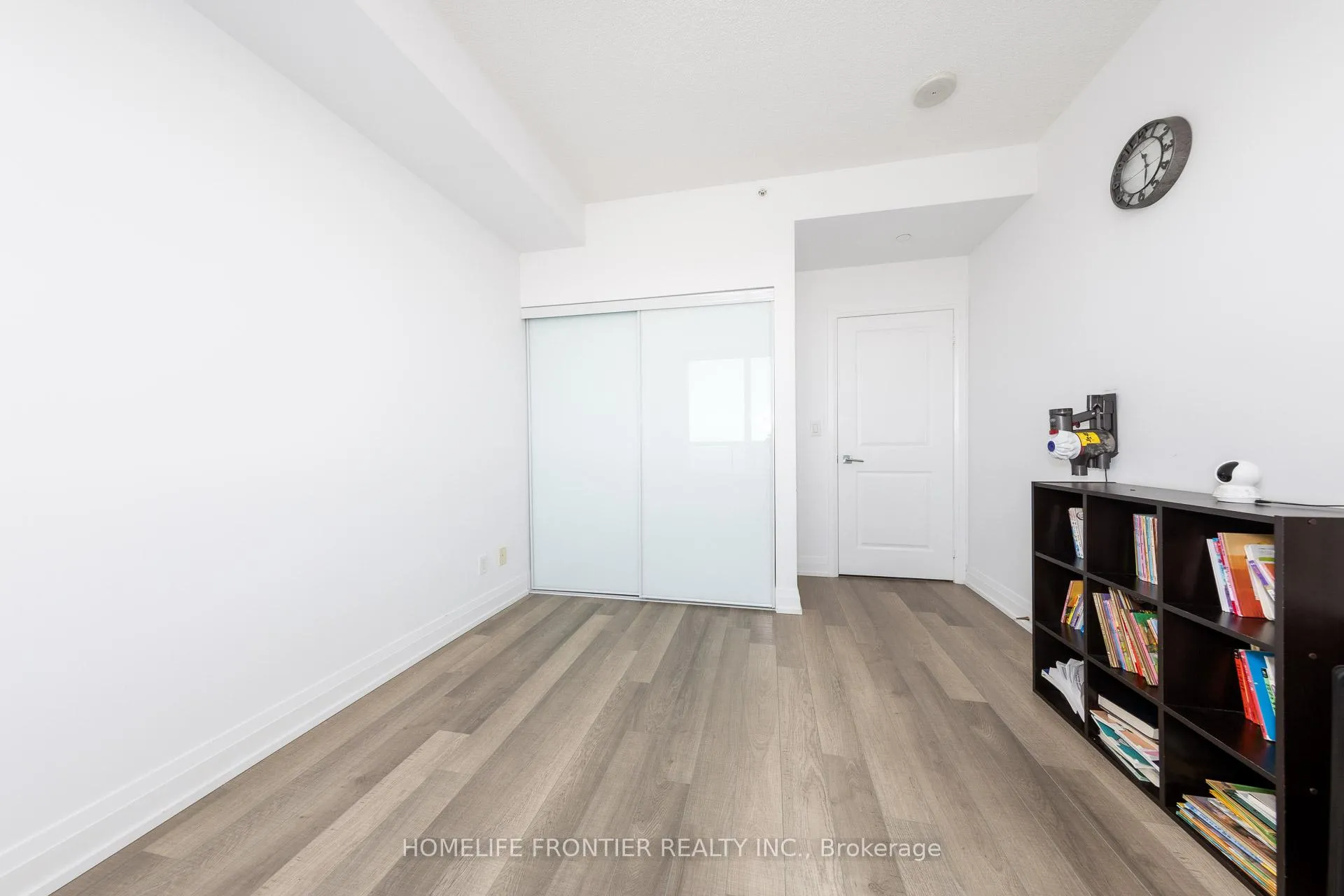 Photo 17 of Unit PH209, 7167 Yonge Street, Markham, Grandview — HOMEH