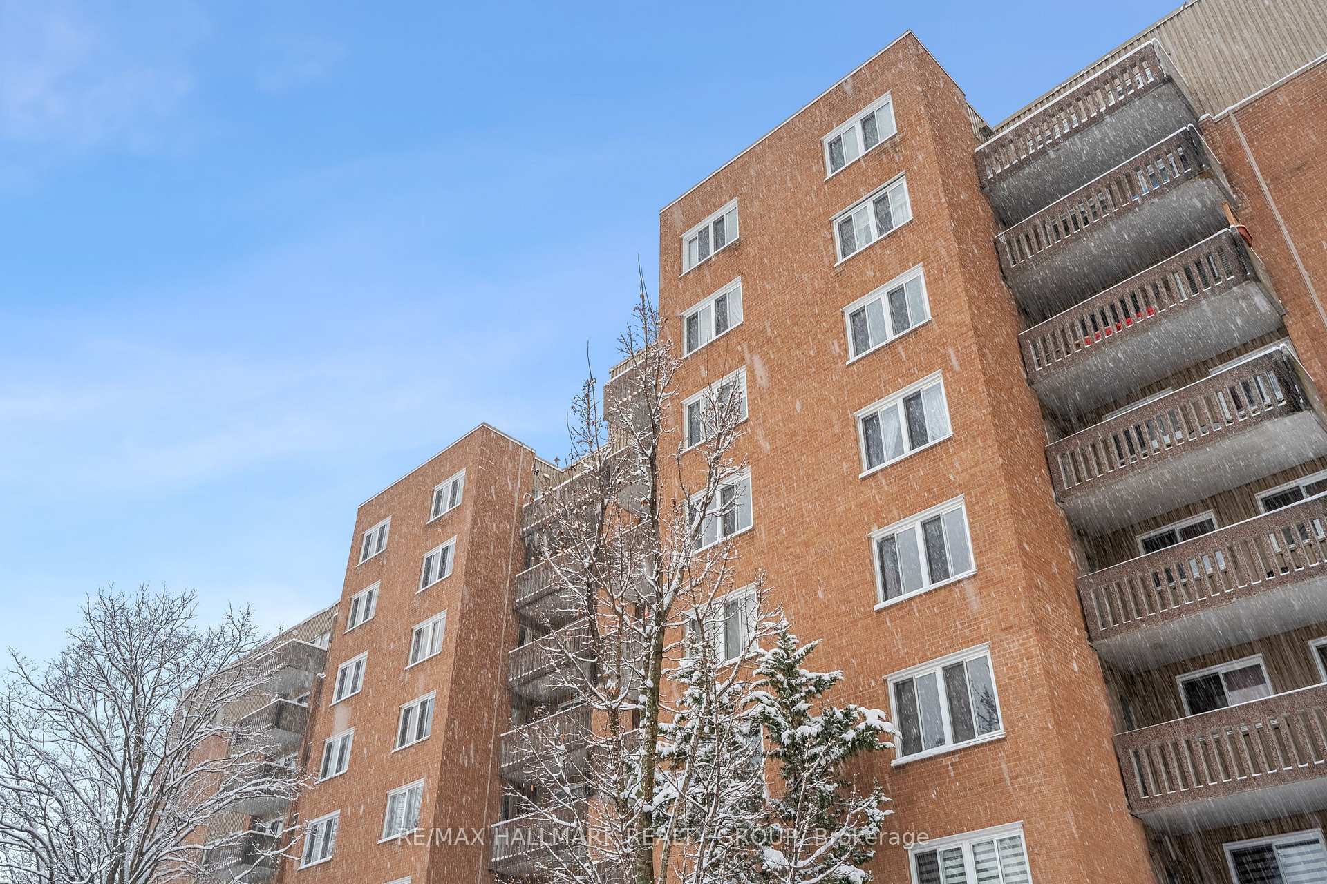 Photo 3 of Unit 303, 1599 Lassiter Terrace, Ottawa, Beaconwood — HOMEH
