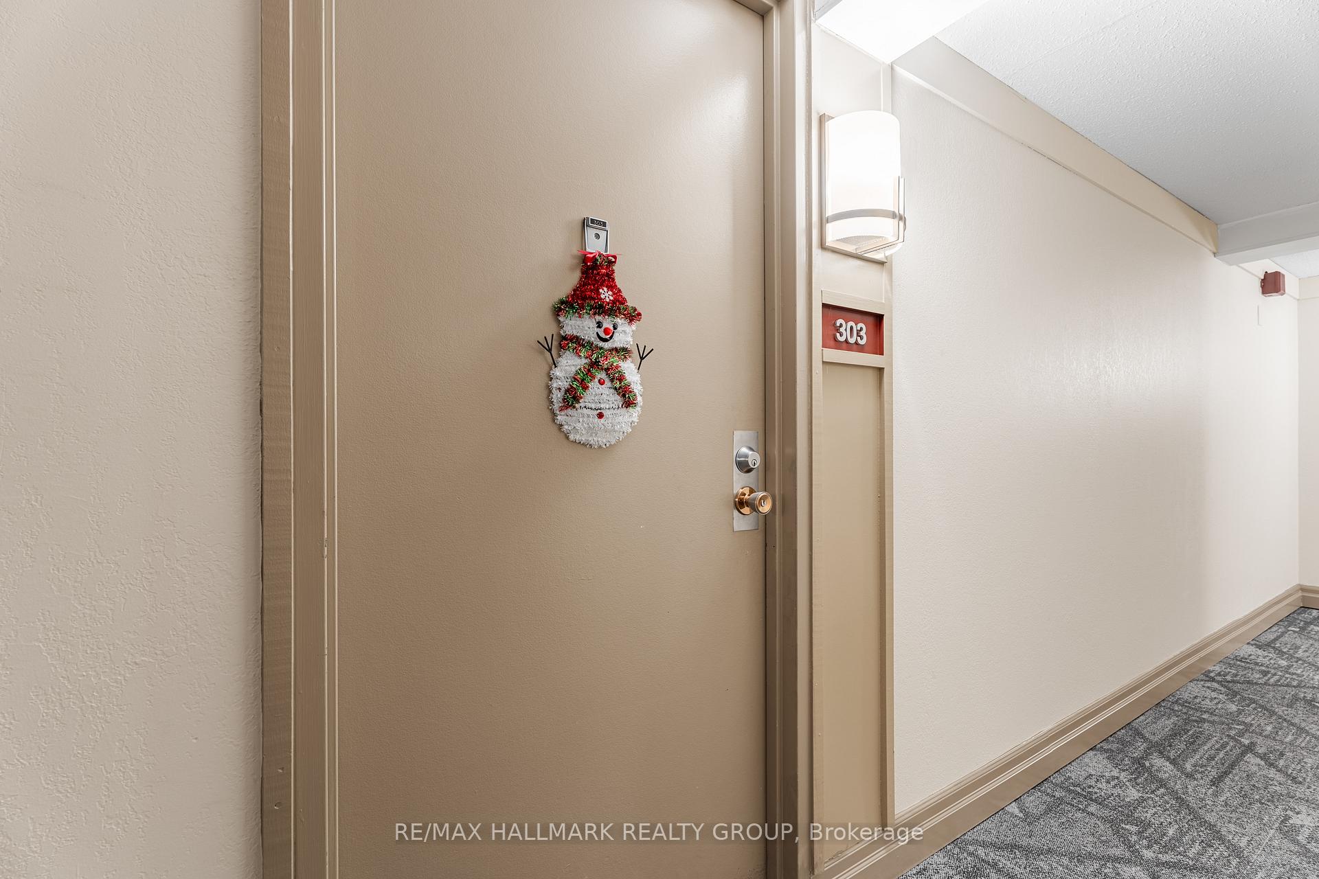 Photo 4 of Unit 303, 1599 Lassiter Terrace, Ottawa, Beaconwood — HOMEH
