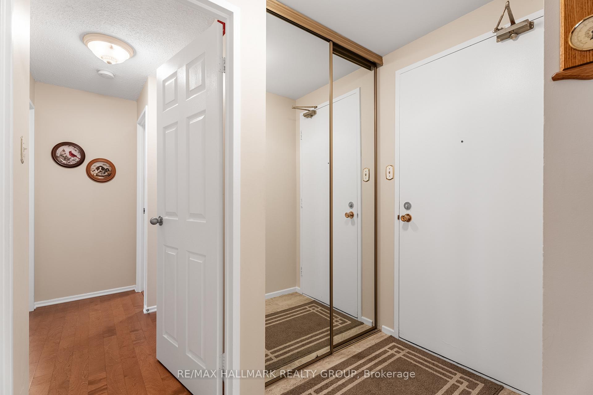 Photo 5 of Unit 303, 1599 Lassiter Terrace, Ottawa, Beaconwood — HOMEH