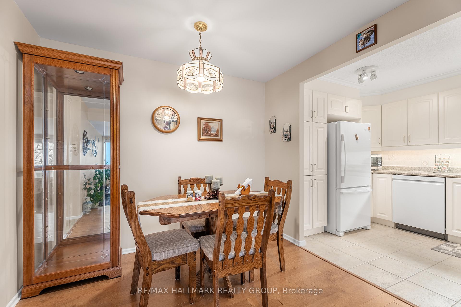 Photo 7 of Unit 303, 1599 Lassiter Terrace, Ottawa, Beaconwood — HOMEH