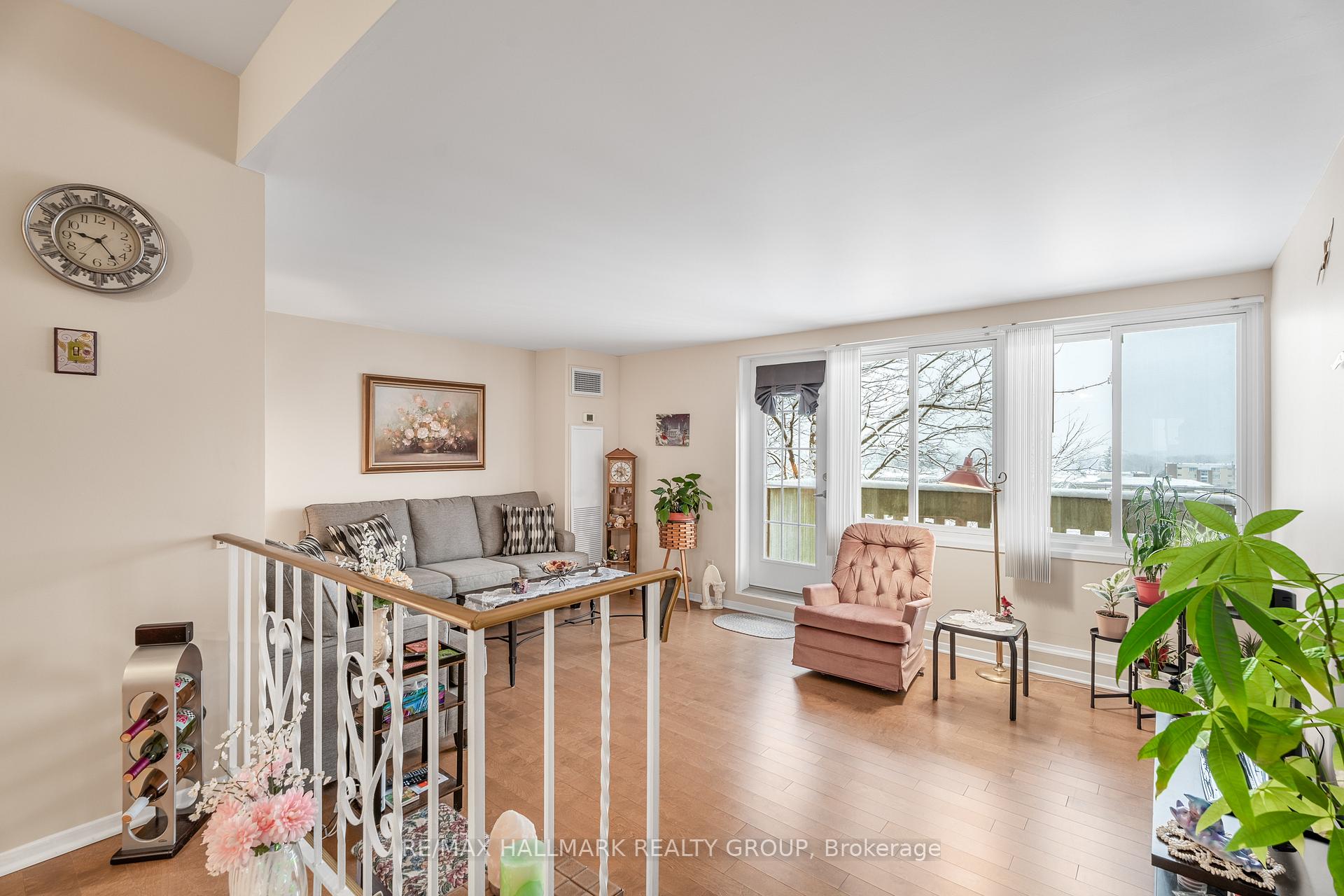 Photo 14 of Unit 303, 1599 Lassiter Terrace, Ottawa, Beaconwood — HOMEH