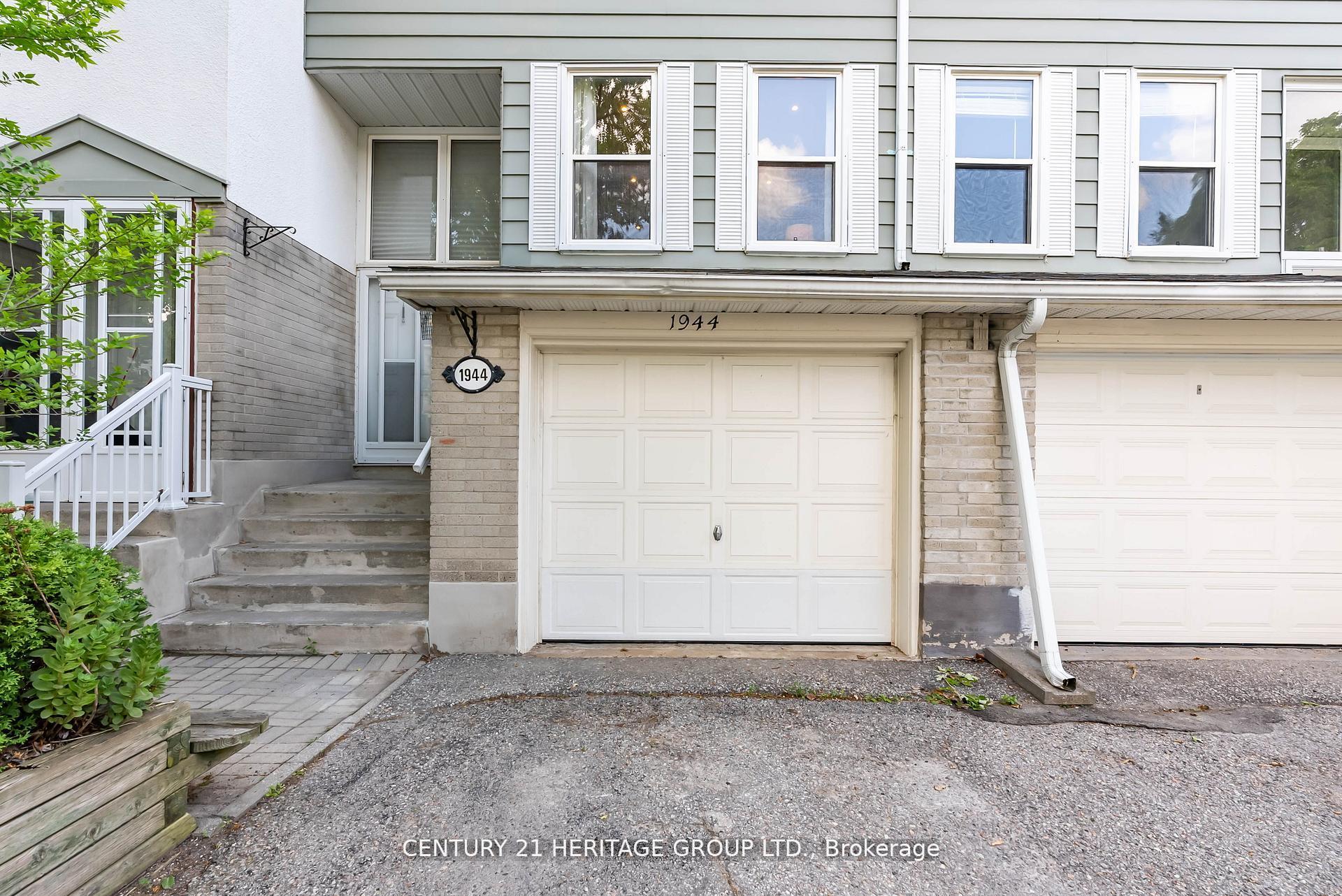 Photo 1 of 1944 John Street, Markham, Bayview Fairway-Bayview Country Club Estates — HOMEH