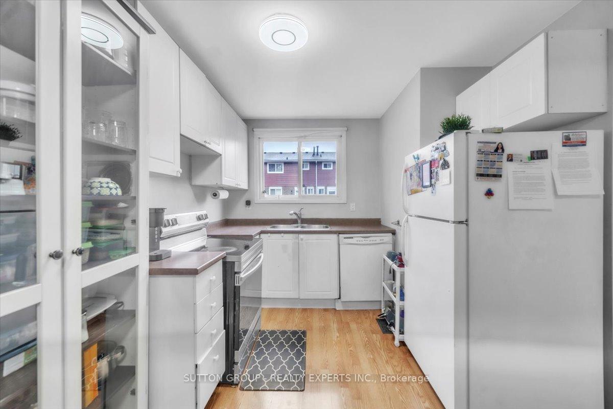 Photo 4 of Unit 32, 120 Quigley Road, Hamilton, Vincent — HOMEH