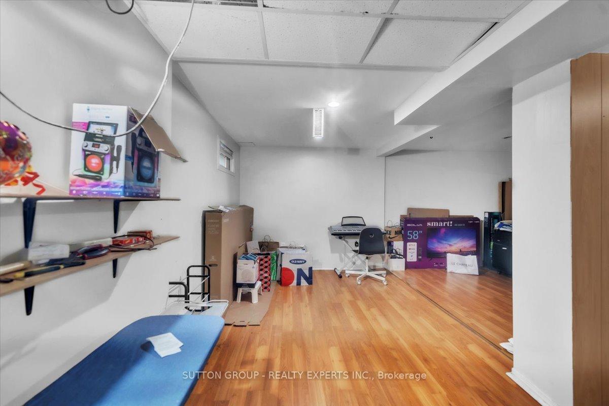 Photo 16 of Unit 32, 120 Quigley Road, Hamilton, Vincent — HOMEH