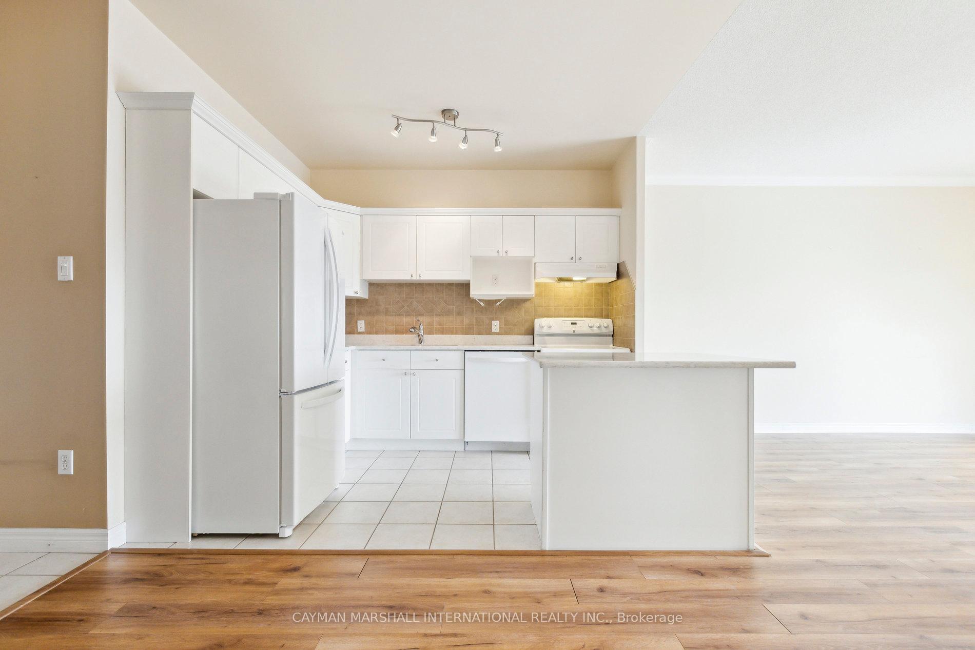 Photo 4 of Unit 909, 60 Wyndham Street S, Guelph, St. Patrick's Ward — HOMEH