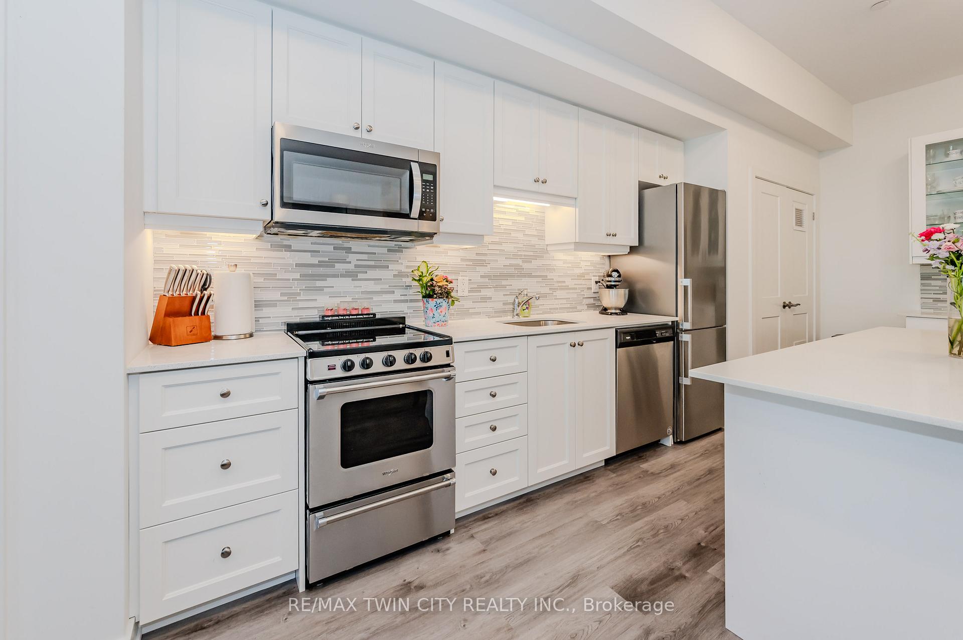Photo 9 of Unit 110, 110 Fergus Avenue, Kitchener, Stanley Park — HOMEH