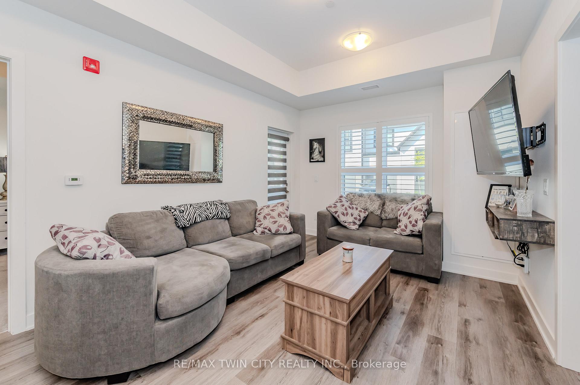 Photo 11 of Unit 110, 110 Fergus Avenue, Kitchener, Stanley Park — HOMEH