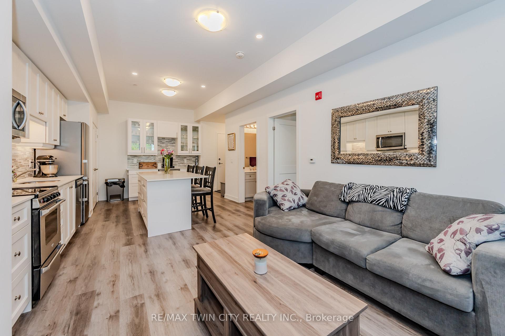 Photo 13 of Unit 110, 110 Fergus Avenue, Kitchener, Stanley Park — HOMEH