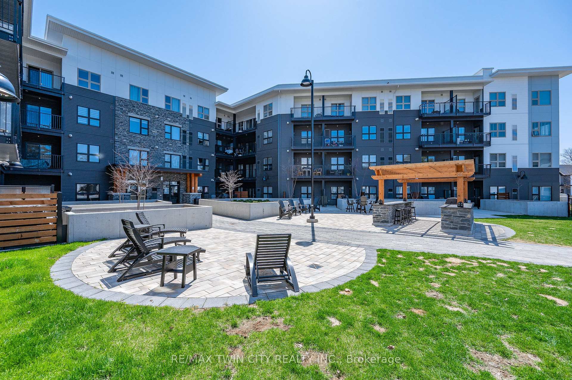 Photo 22 of Unit 110, 110 Fergus Avenue, Kitchener, Stanley Park — HOMEH
