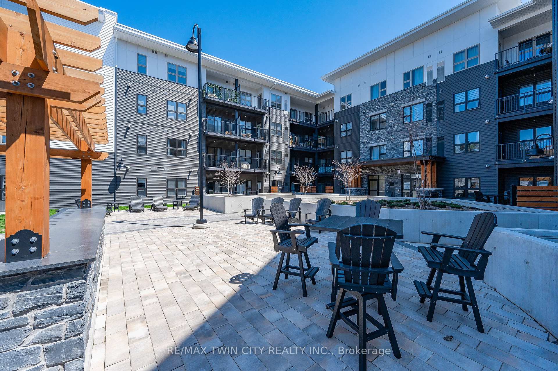 Photo 25 of Unit 110, 110 Fergus Avenue, Kitchener, Stanley Park — HOMEH
