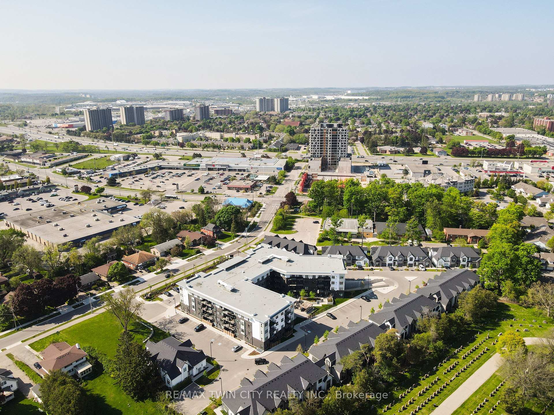 Photo 28 of Unit 110, 110 Fergus Avenue, Kitchener, Stanley Park — HOMEH