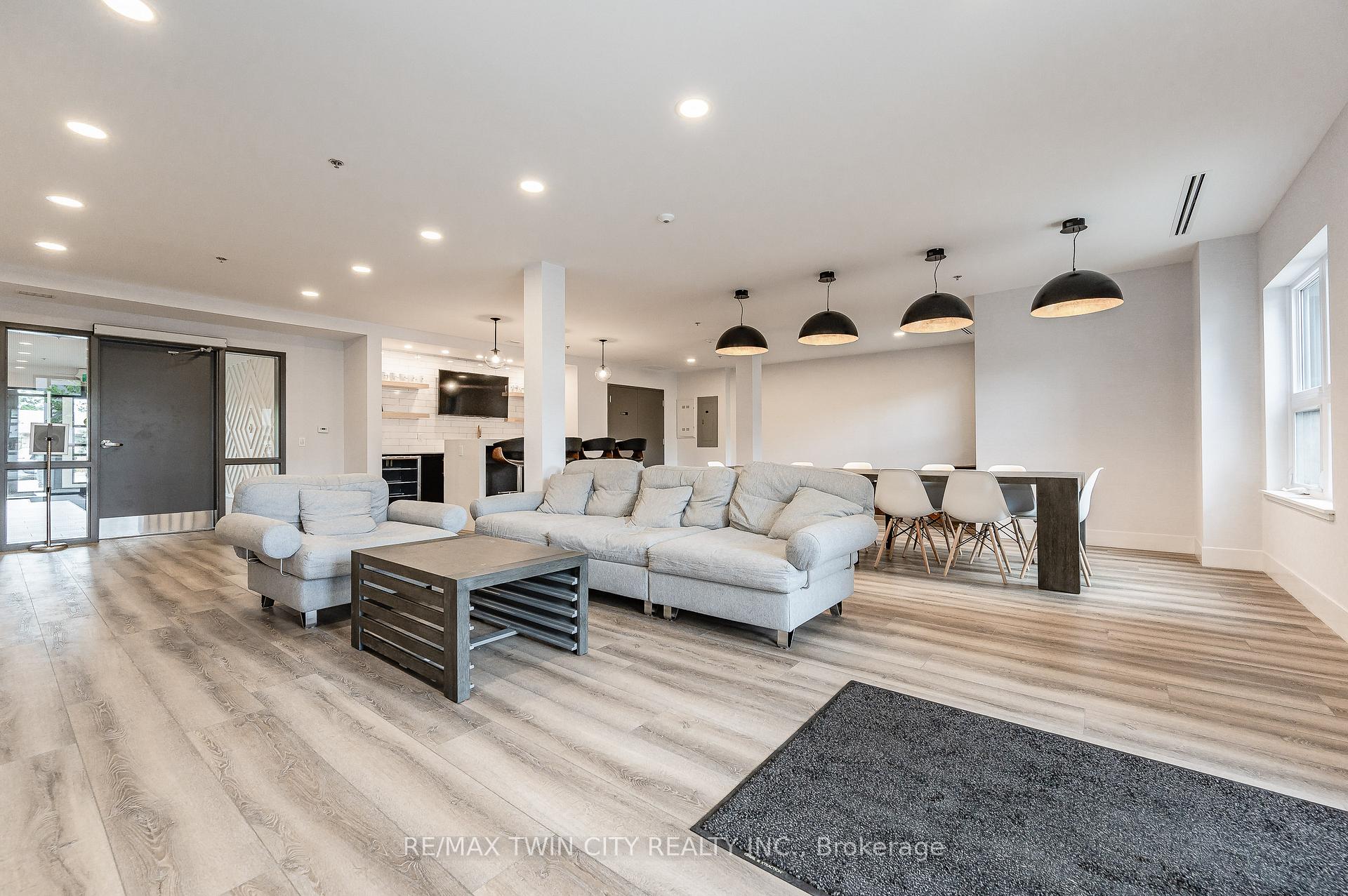 Photo 37 of Unit 110, 110 Fergus Avenue, Kitchener, Stanley Park — HOMEH