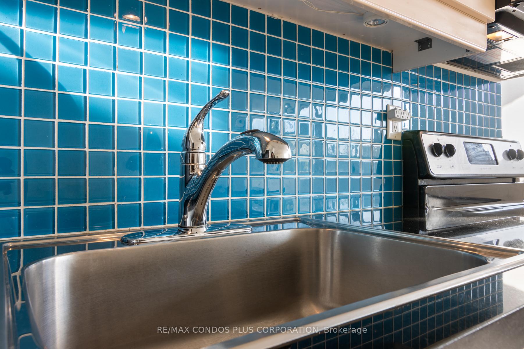 Photo 14 of Unit 607, 60 Montclair Avenue, Toronto, Forest Hill South — HOMEH