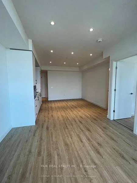 Photo 8 of Unit 1503, 741 King Street W, Kitchener — HOMEH