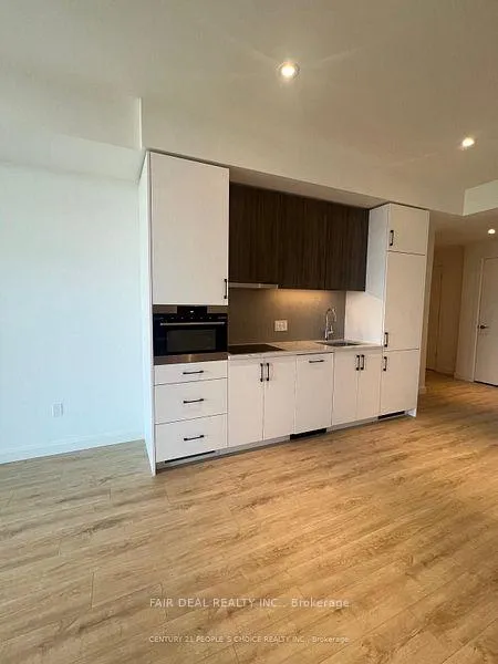 Photo 13 of Unit 1503, 741 King Street W, Kitchener — HOMEH