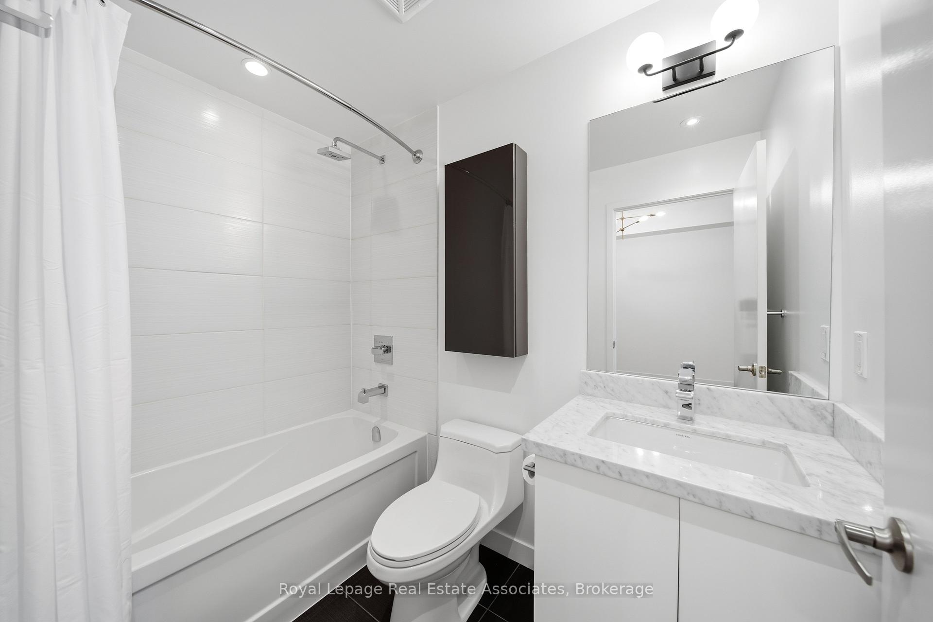 Photo 15 of Unit 915, 2055 Danforth Avenue, Toronto, Woodbine Corridor — HOMEH