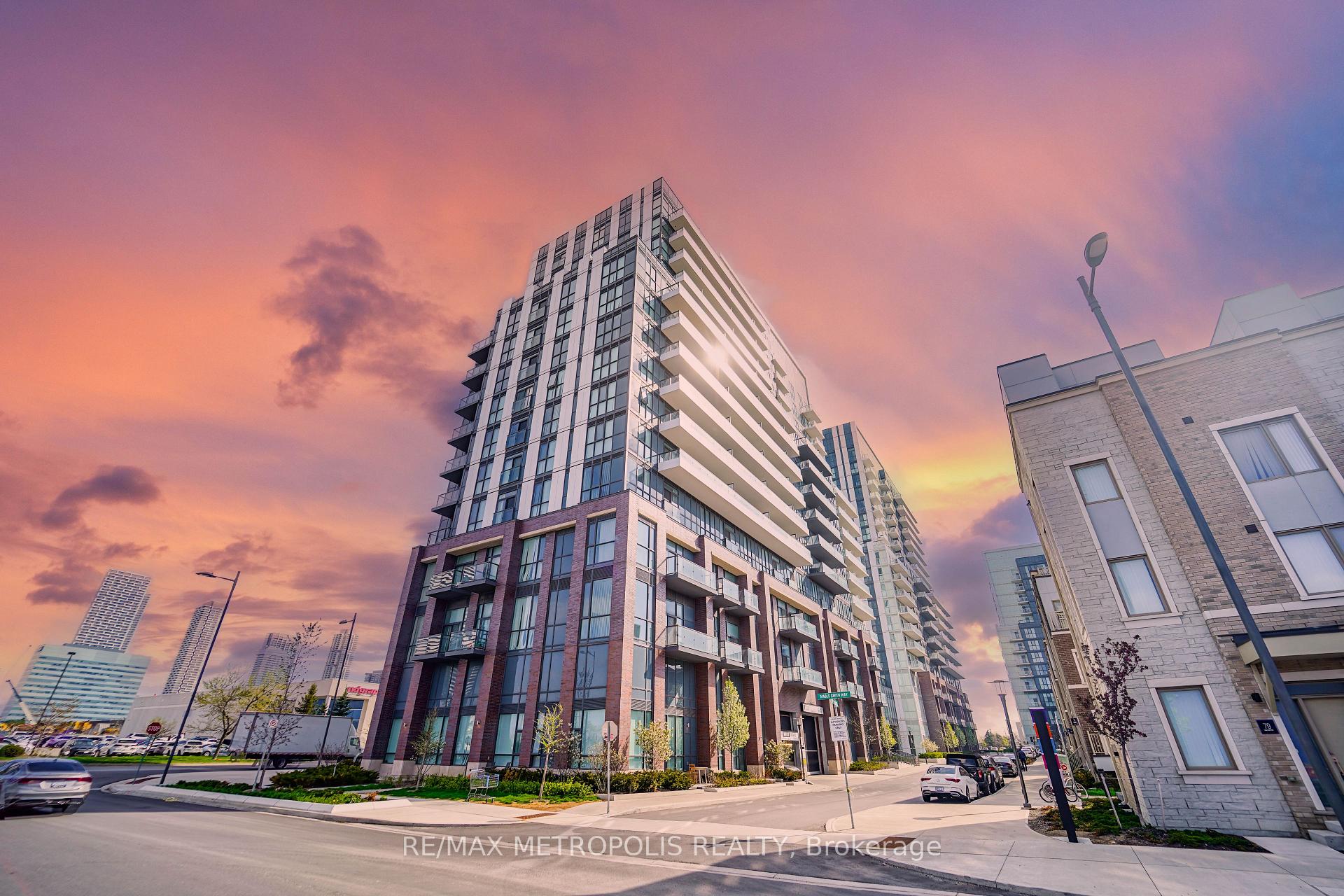 Photo 1 of Unit 921, 10 Honeycrisp Crescent, Vaughan, Vaughan Corporate Centre — HOMEH
