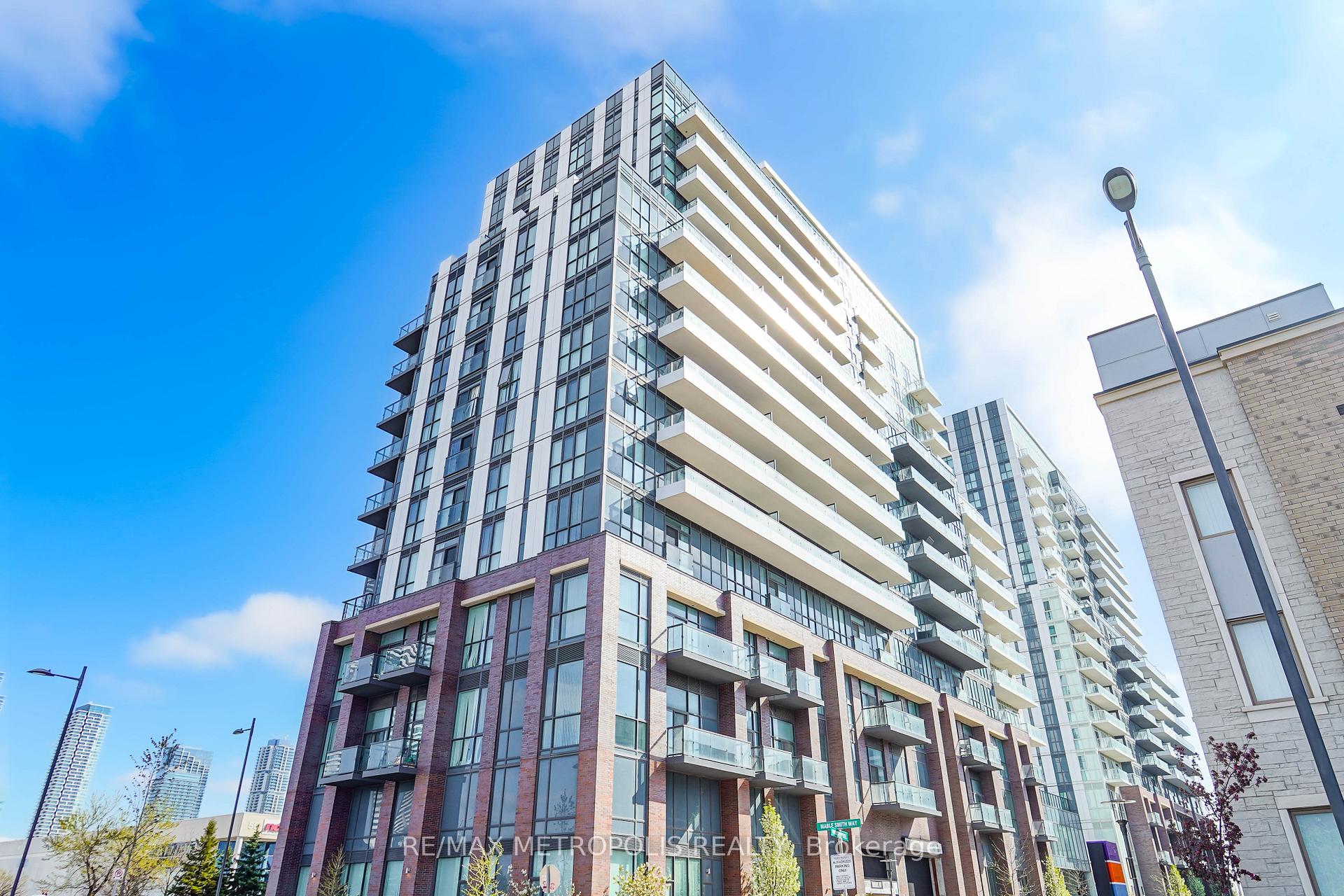 Photo 4 of Unit 921, 10 Honeycrisp Crescent, Vaughan, Vaughan Corporate Centre — HOMEH