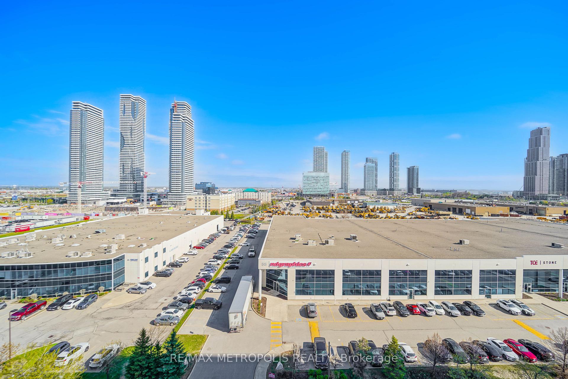 Photo 16 of Unit 921, 10 Honeycrisp Crescent, Vaughan, Vaughan Corporate Centre — HOMEH