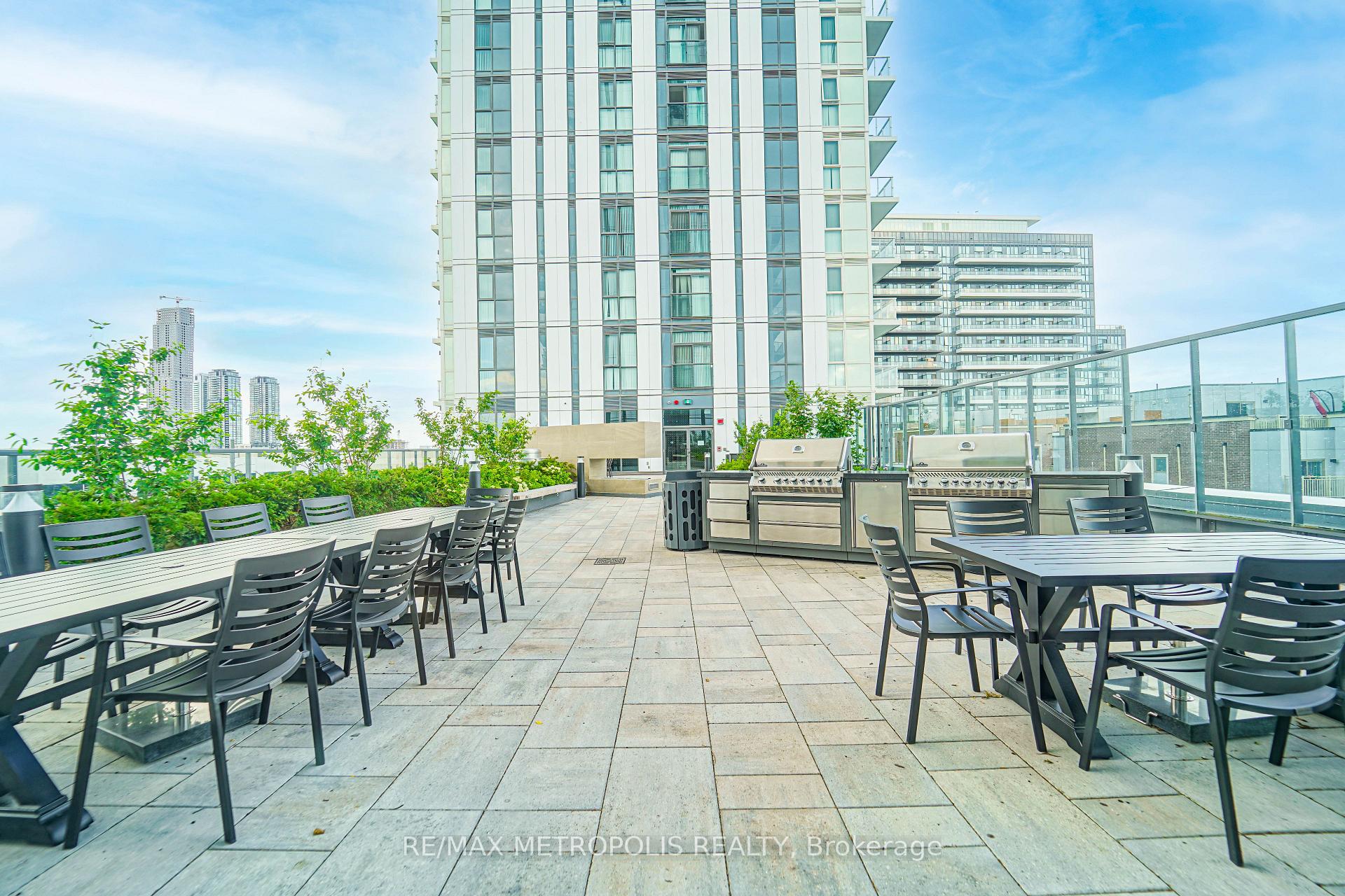 Photo 22 of Unit 921, 10 Honeycrisp Crescent, Vaughan, Vaughan Corporate Centre — HOMEH