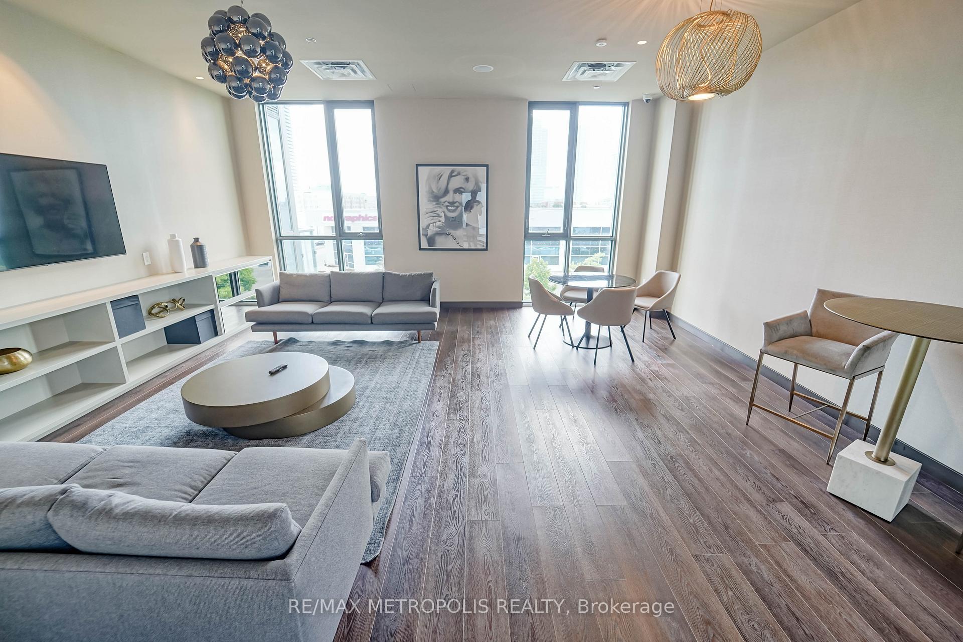 Photo 26 of Unit 921, 10 Honeycrisp Crescent, Vaughan, Vaughan Corporate Centre — HOMEH