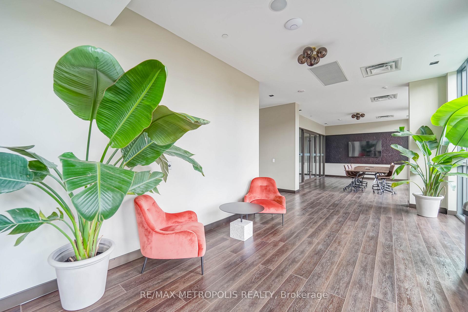 Photo 30 of Unit 921, 10 Honeycrisp Crescent, Vaughan, Vaughan Corporate Centre — HOMEH