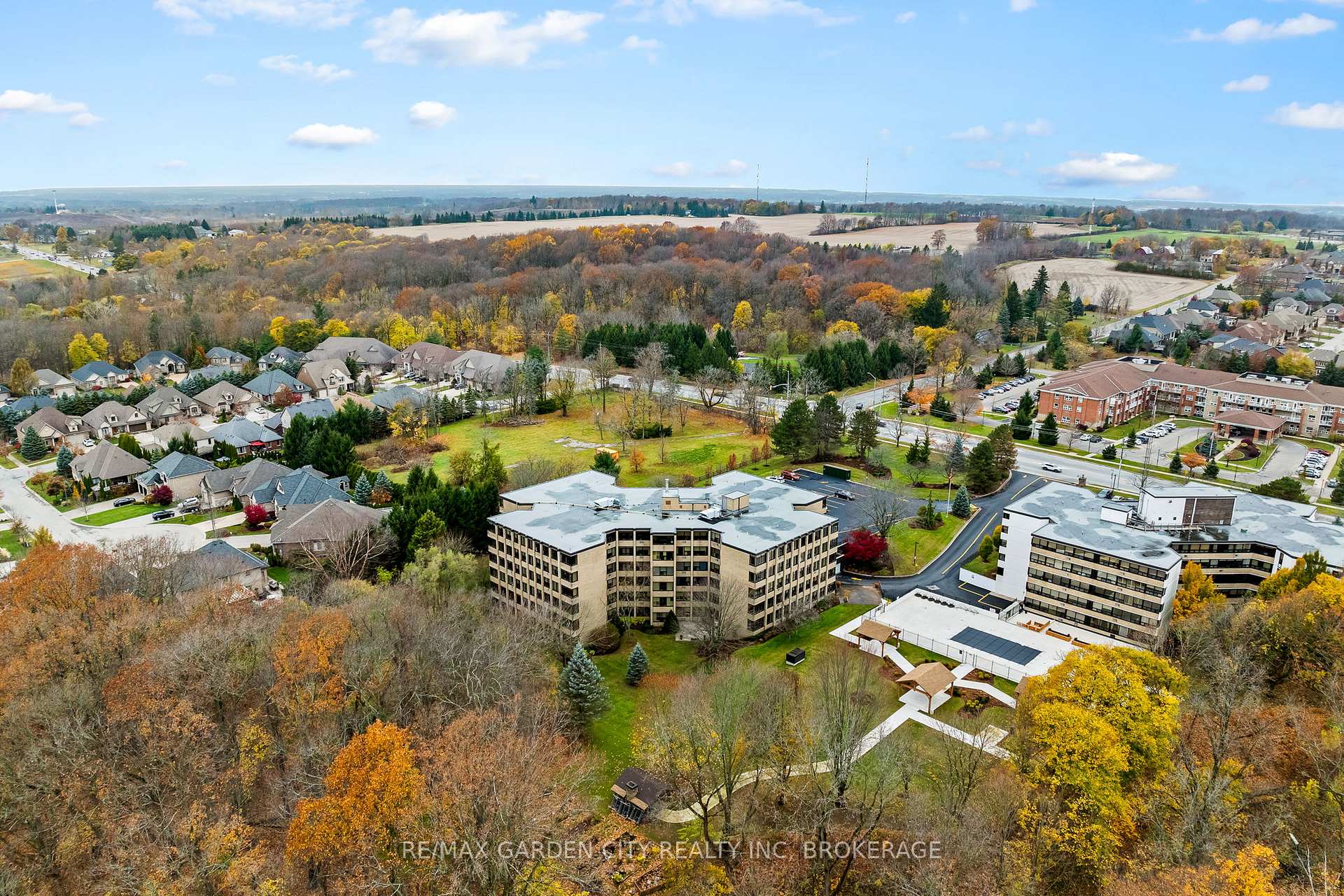 Photo 3 of Unit 309B, 200 Highway 20 W, Pelham, Fonthill — HOMEH