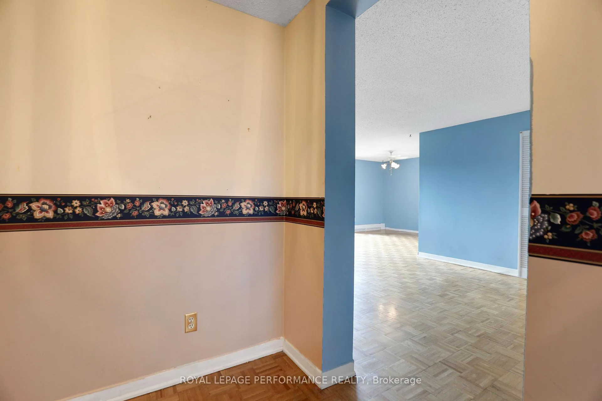 Photo 8 of Unit 113, 1465 Baseline Road, Ottawa, Copeland Park — HOMEH