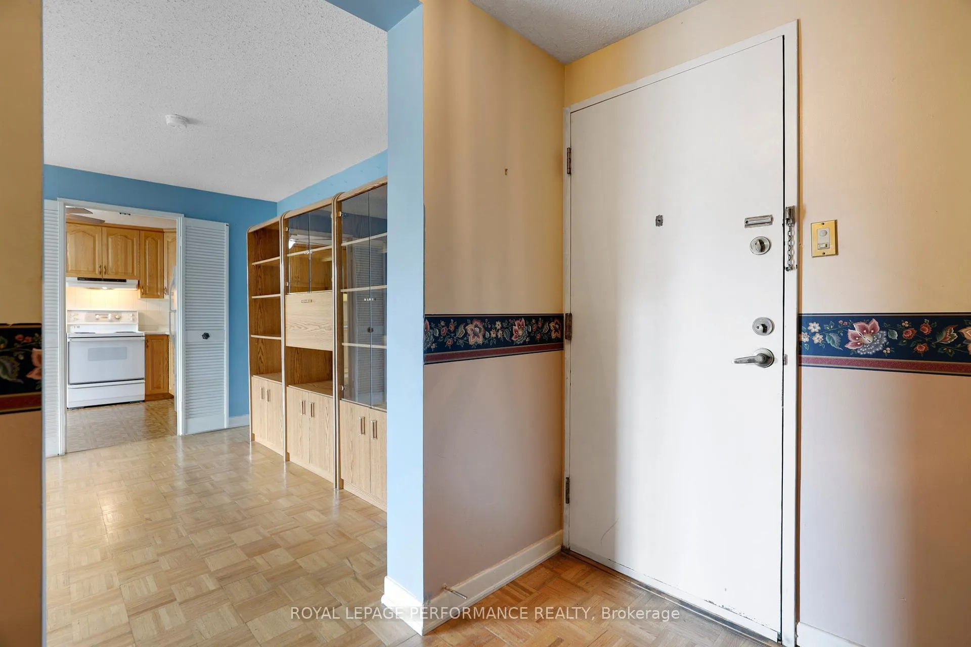 Photo 9 of Unit 113, 1465 Baseline Road, Ottawa, Copeland Park — HOMEH