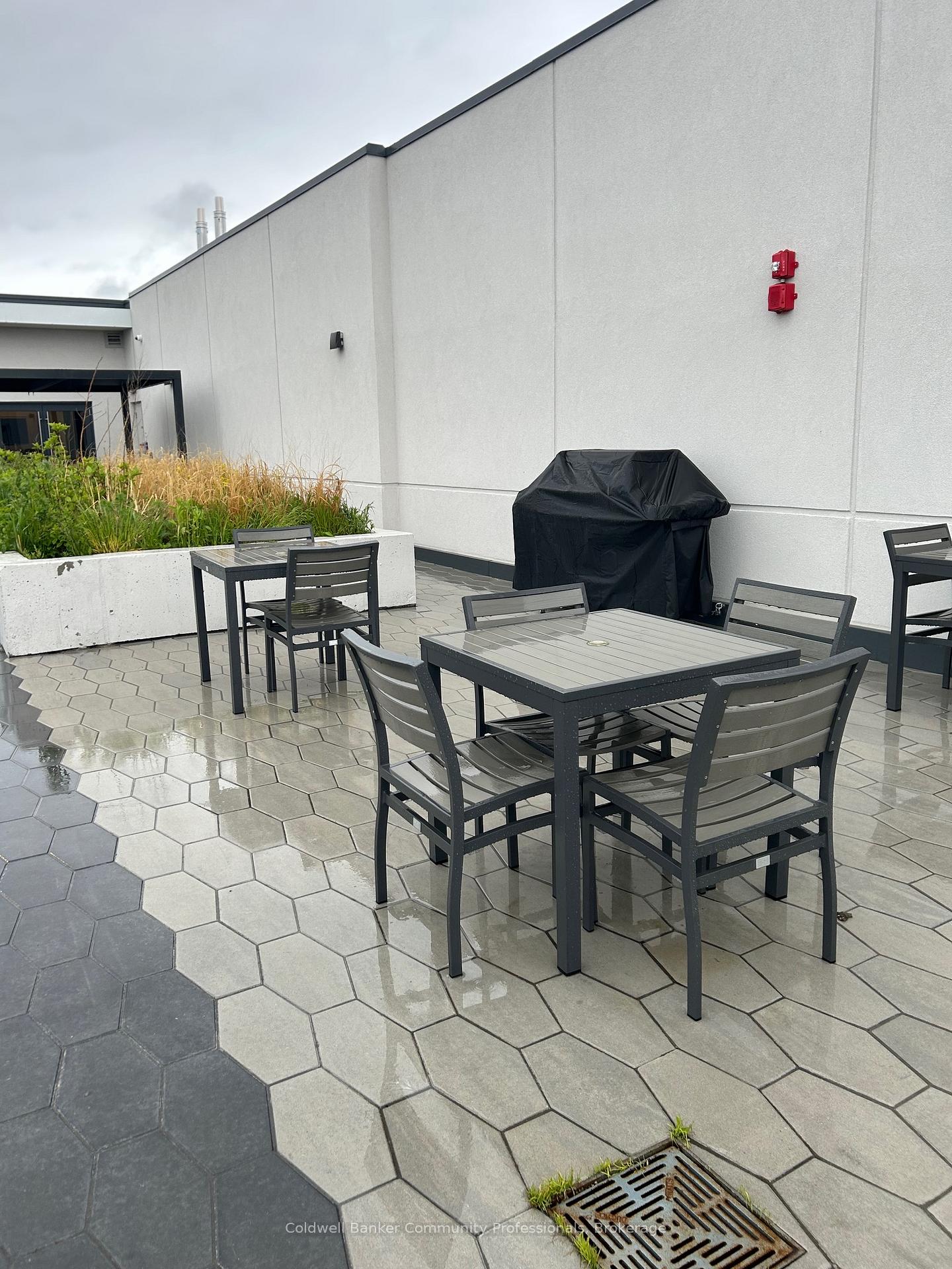 Photo 24 of Unit 306, 415 Main Street W, Hamilton, Kirkendall — HOMEH